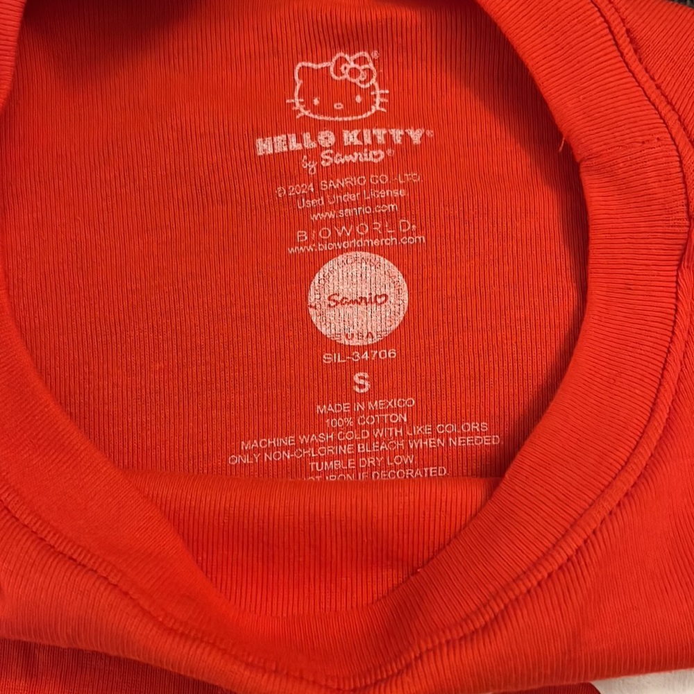 Adult Hello Kitty Tee - Picture 2 of 2